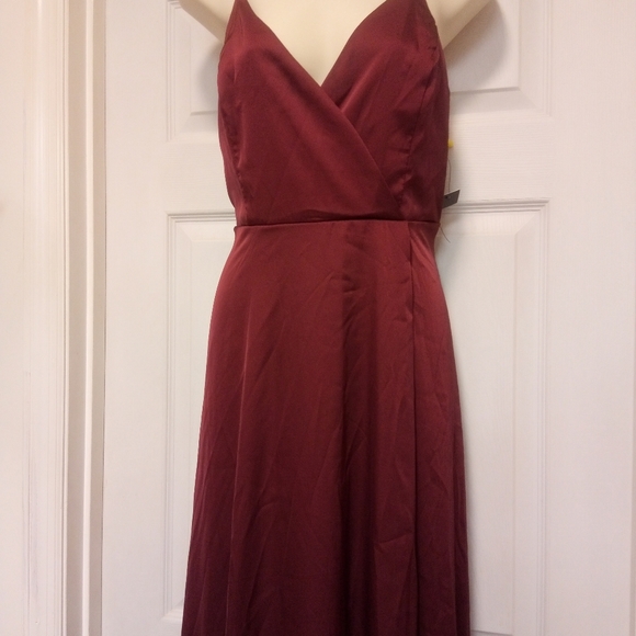 🆕 Lulu's 👗 Size Small🌹 burgundy color dress suer soft - Picture 7 of 14